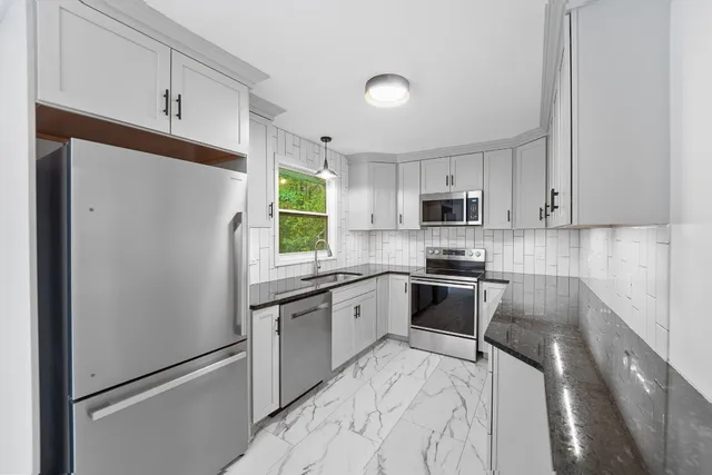 $275,000 | 124 Cornell Hollow Road, Endicott, NY 13760