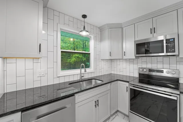 $275,000 | 124 Cornell Hollow Road, Endicott, NY 13760