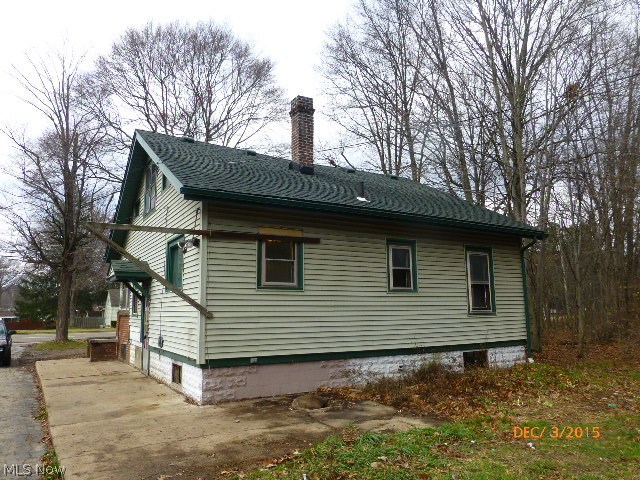 1445 South Meridian Road Youngstown, OH 44511 - Photo 3 of 10
