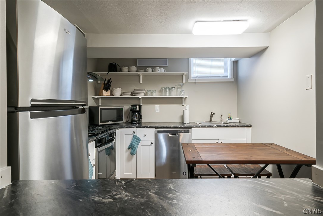 693 South Bay Road Cicero, NY 13212 - Photo 12 of 44