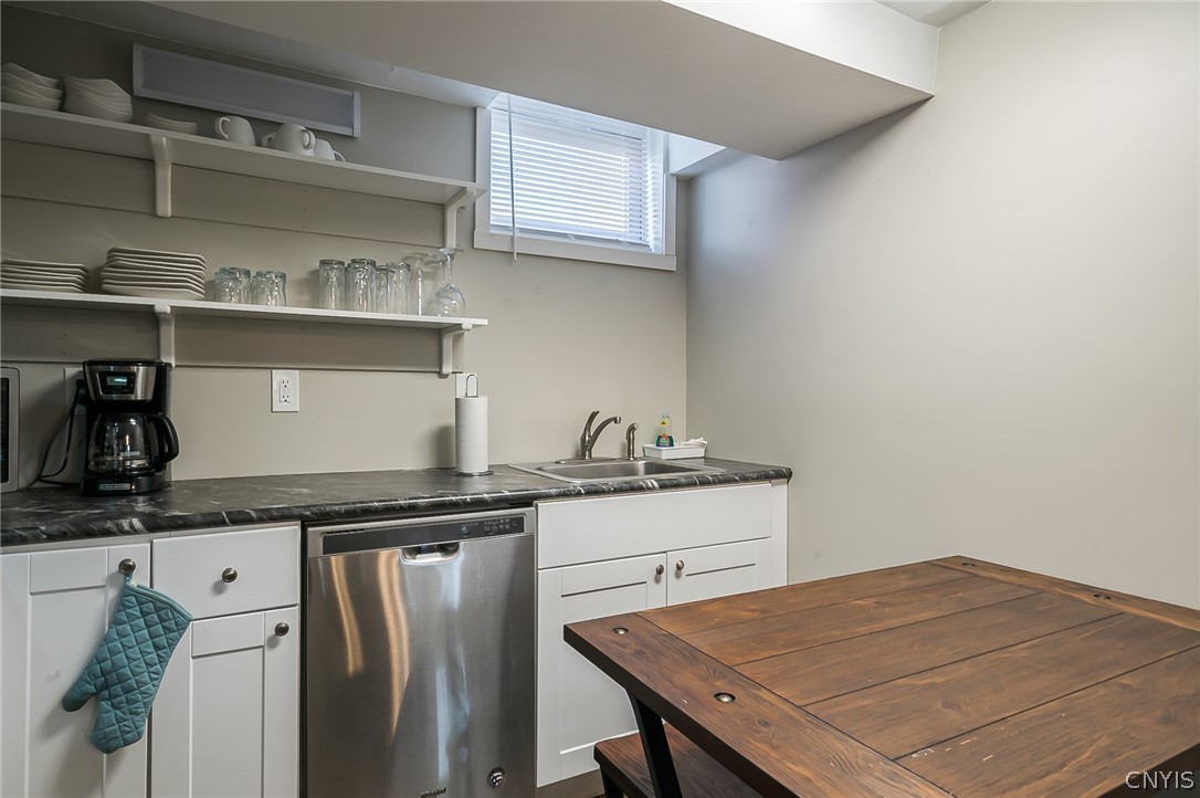 693 South Bay Road Cicero, NY 13212 - Photo 16 of 44