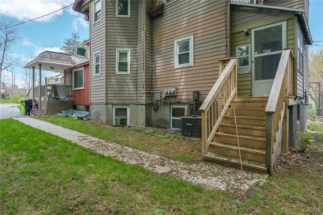 693 South Bay Road Cicero, NY 13212 - Photo 2 of 44 Entrance to Upper Unit #2