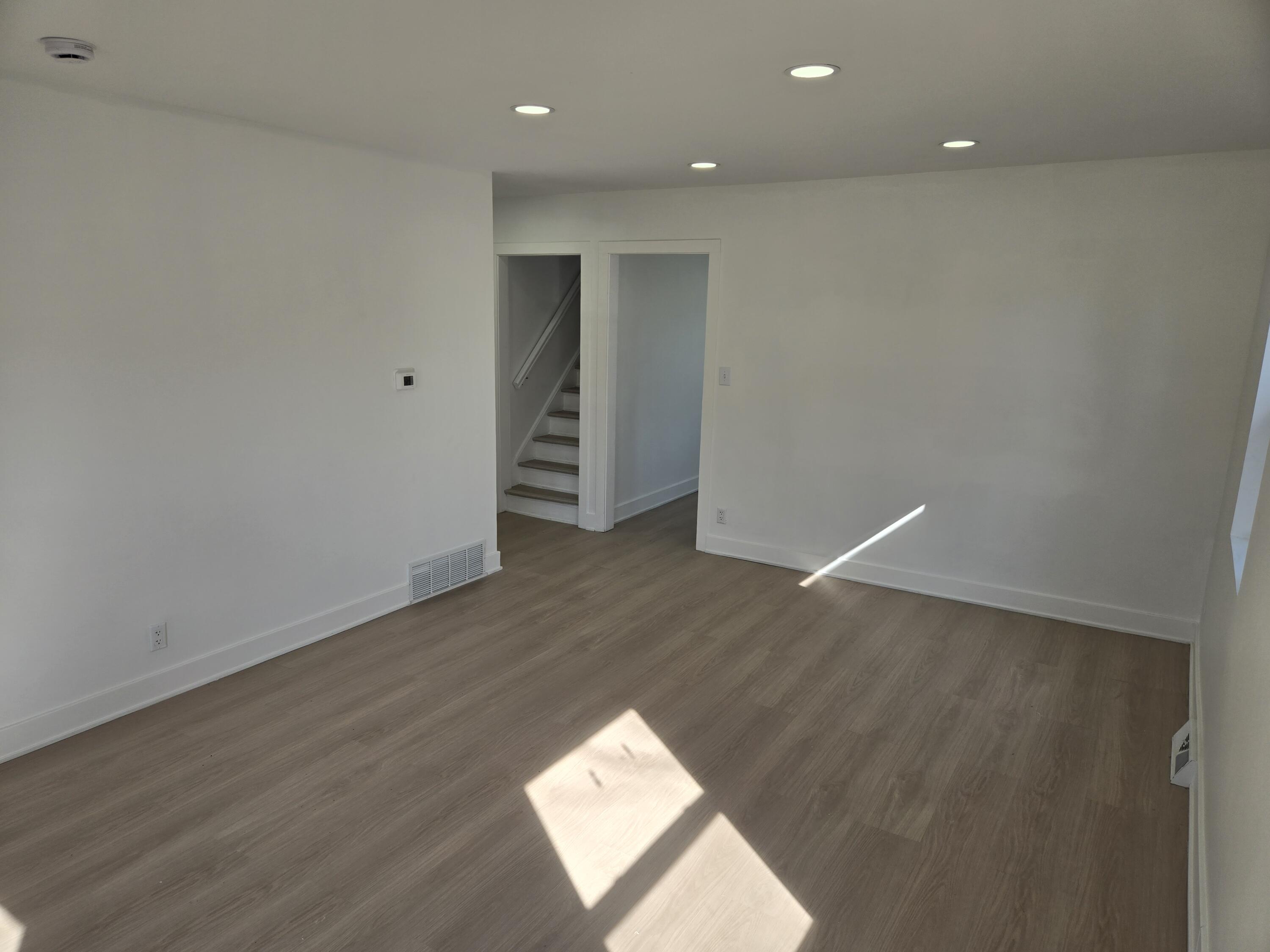 4578 North 127th Street Butler, WI 53007 - Photo 12 of 37 Living room