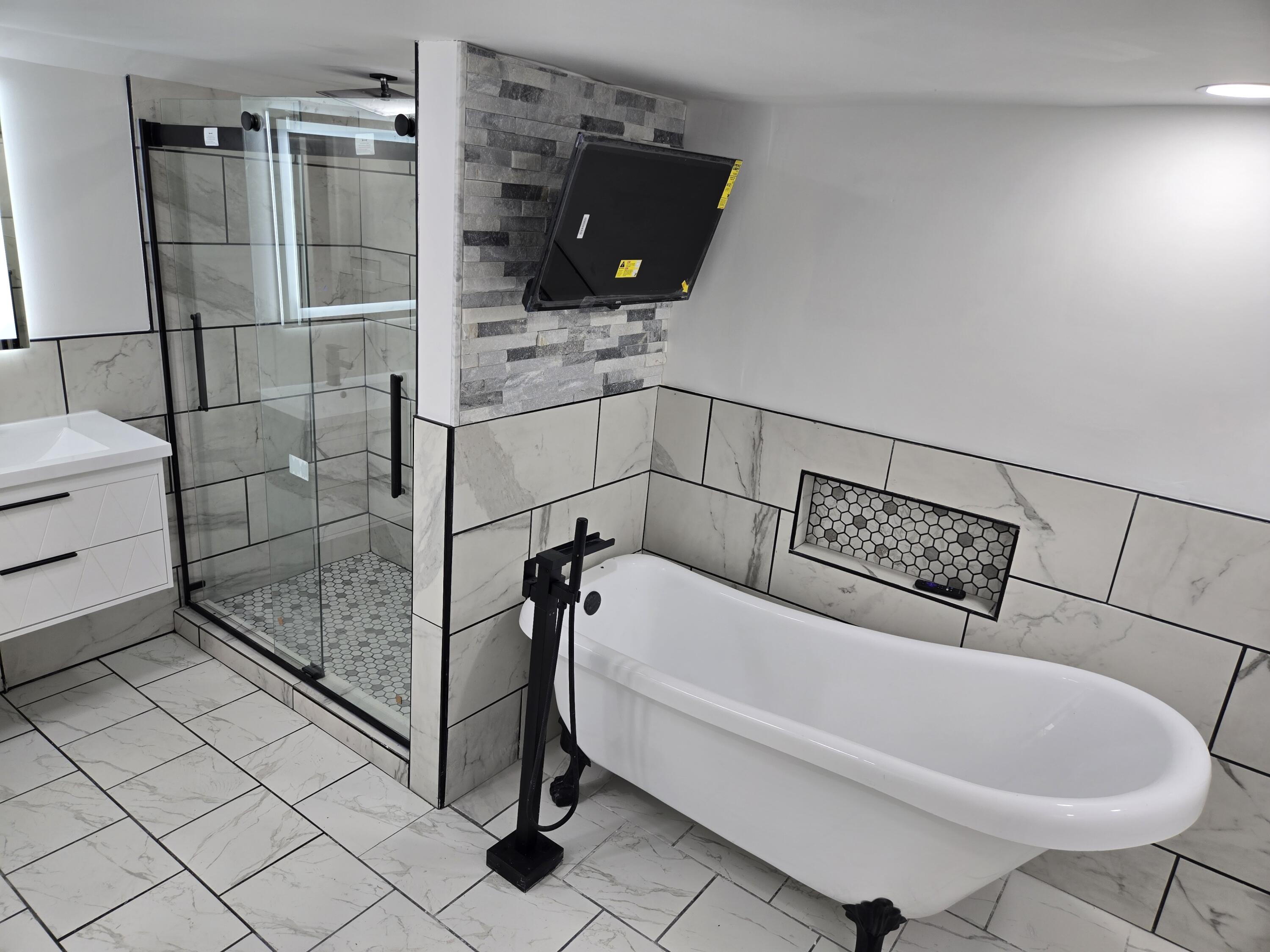 4578 North 127th Street Butler, WI 53007 - Photo 31 of 37 Luxury Master Bath