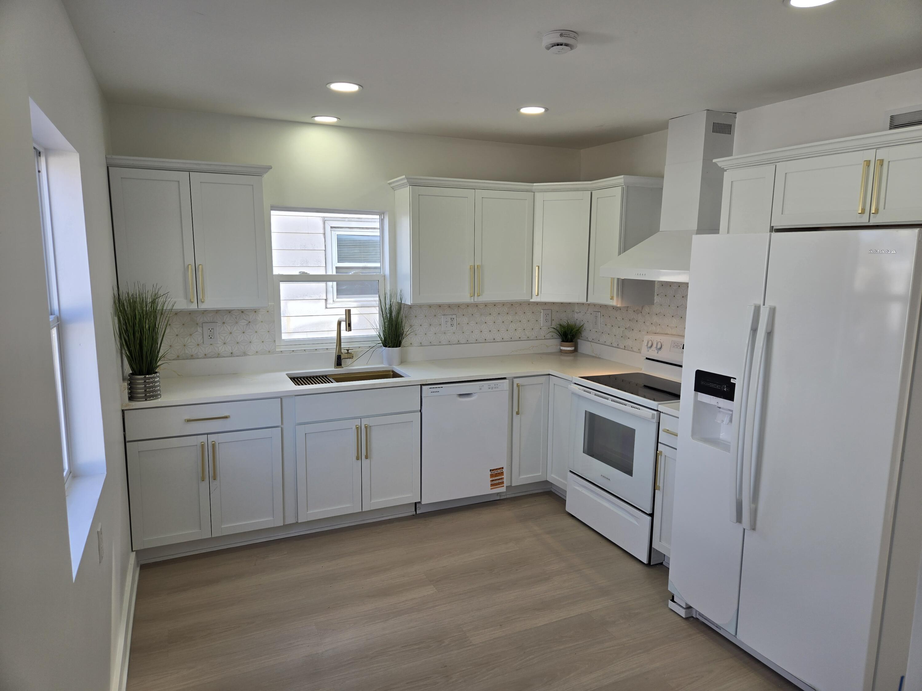 4578 North 127th Street Butler, WI 53007 - Photo 8 of 37 Kitchen