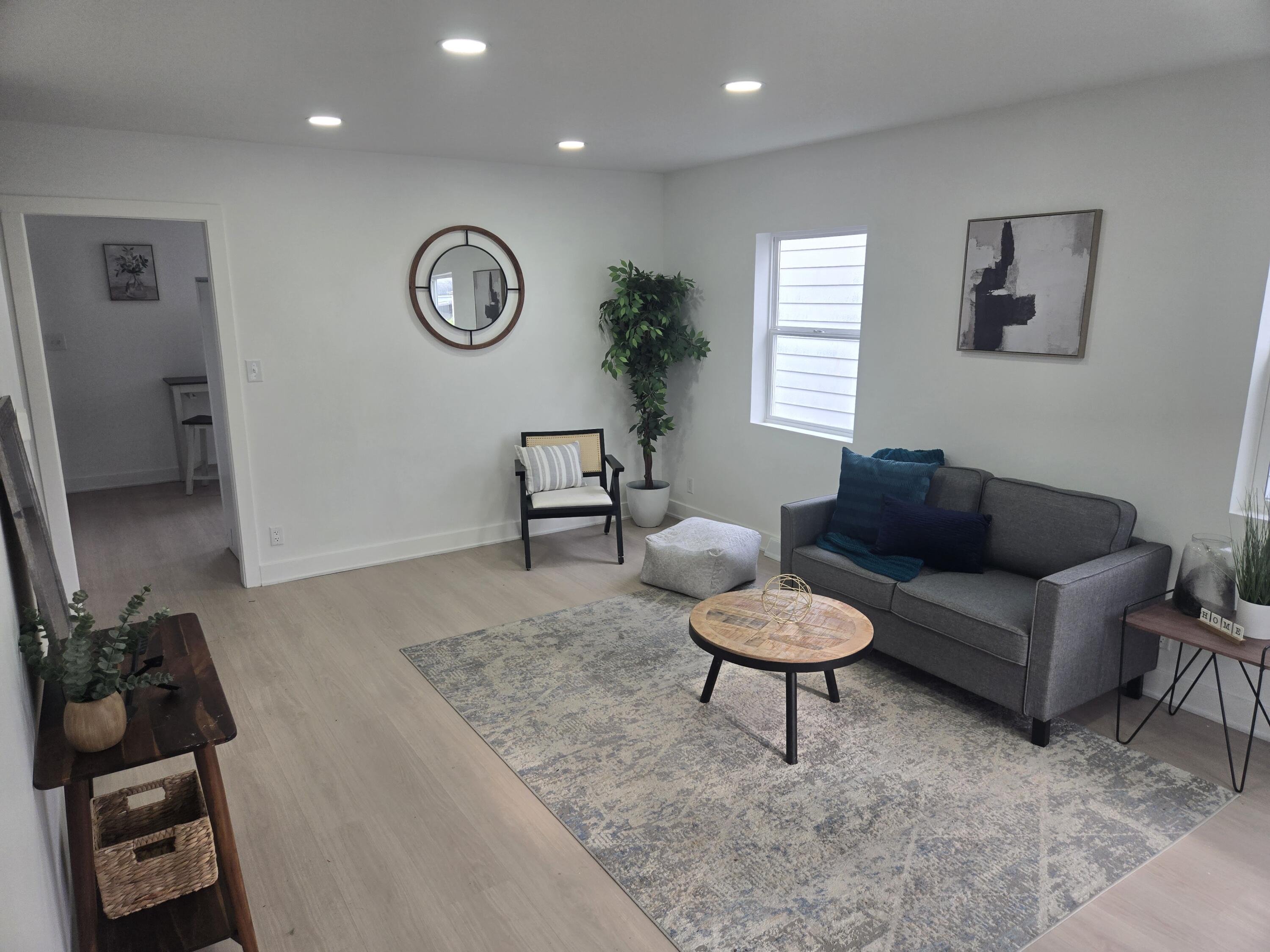 4578 North 127th Street Butler, WI 53007 - Photo 10 of 28 Living room