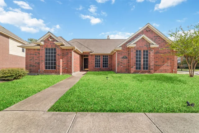 $2,600 | 6511 Mesa Vista Court, Houston, TX 77083