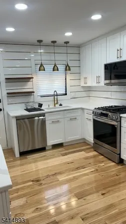 $3,950 | 17 Zabriskie Street, Hackensack, NJ 07601