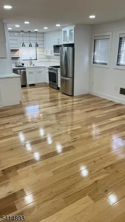 $3,950 | 17 Zabriskie Street, Hackensack, NJ 07601