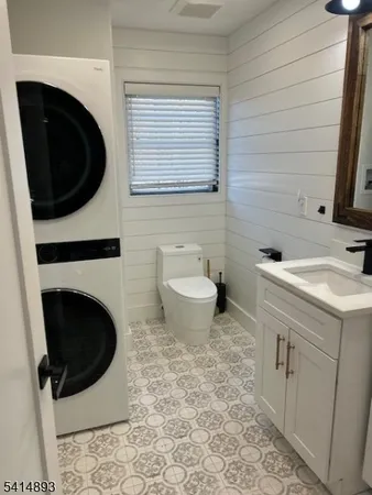 $3,950 | 17 Zabriskie Street, Hackensack, NJ 07601