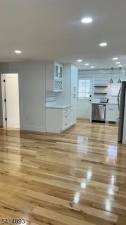 $3,950 | 17 Zabriskie Street, Hackensack, NJ 07601