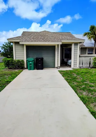 $207,000 | 1501 Southeast Dewberry Court, Port St. Lucie, FL 34952
