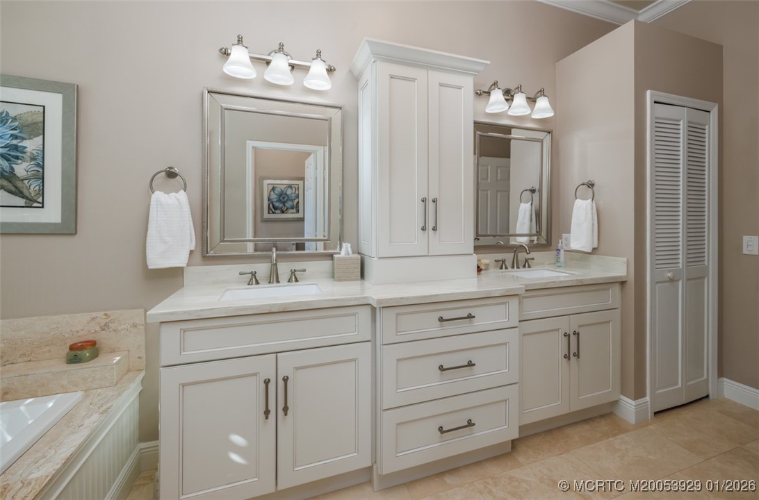 1976 Southwest Oak Ridge Road Palm City, FL 34990 - Photo 23 of 65 Master Bathroom