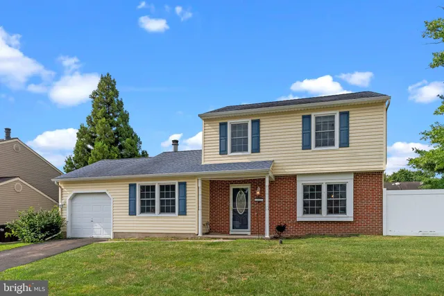 $490,000 | 2524 Valley View Road, Bensalem, PA 19020