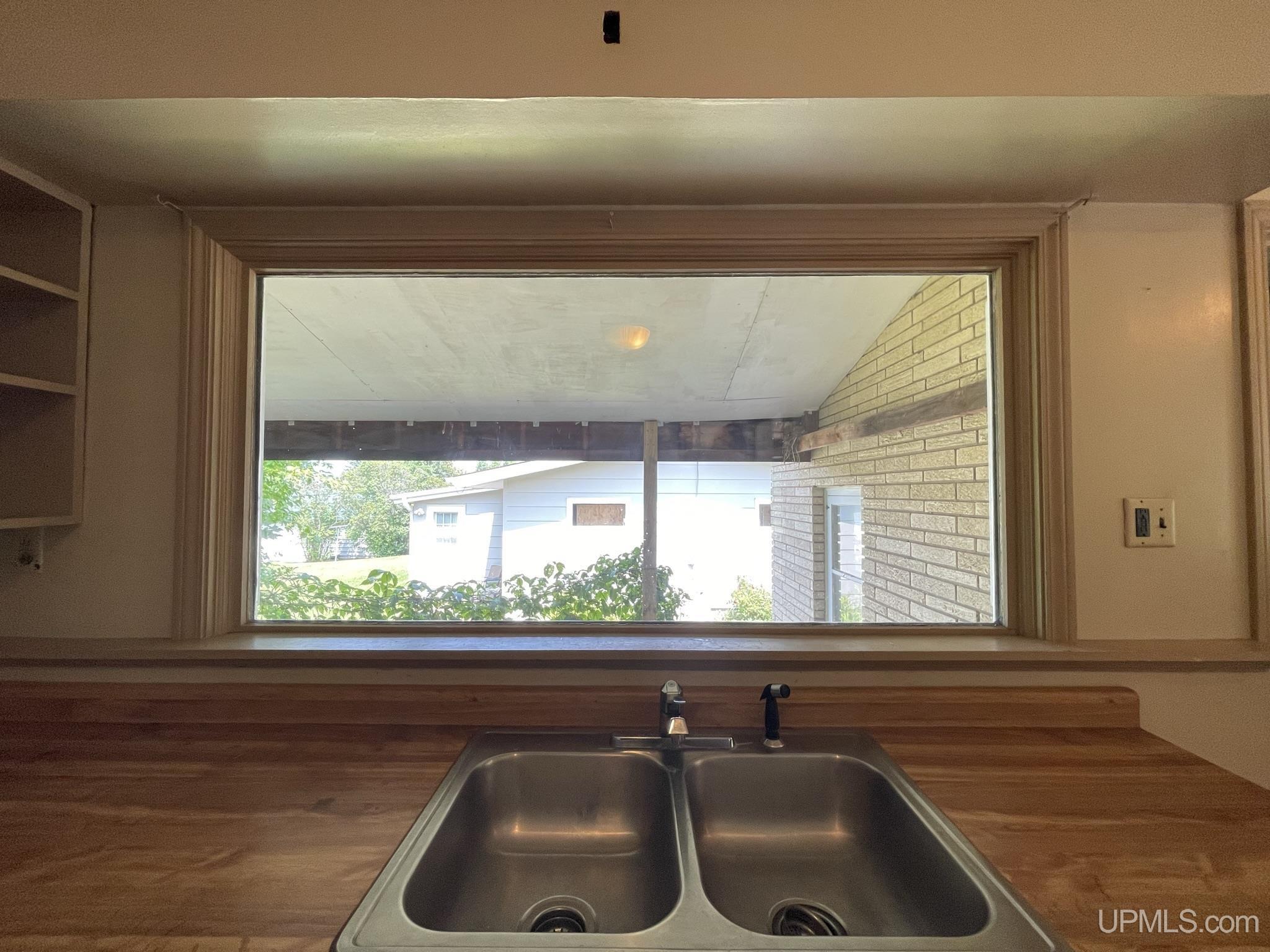 102 West Fall Street L'Anse, MI 49946 - Photo 9 of 43