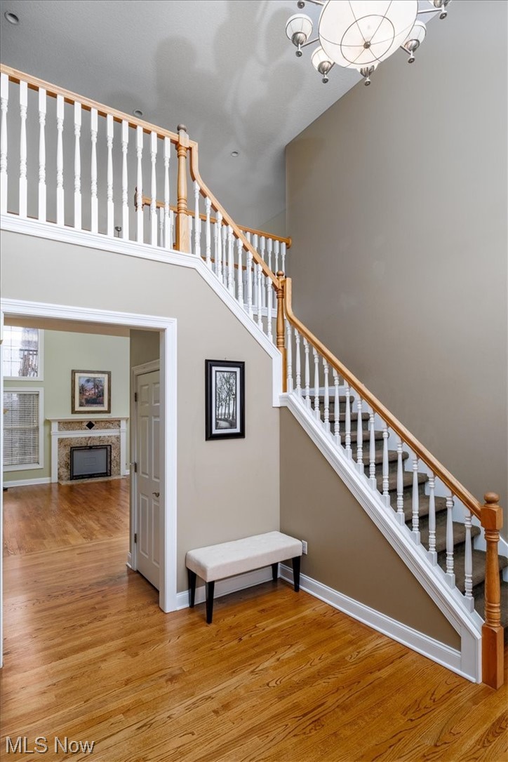 514 Silver Ridge Drive Akron, OH 44321 - Photo 5 of 47 Beautiful Stairway leading to the open hallway overlooking the greatroom