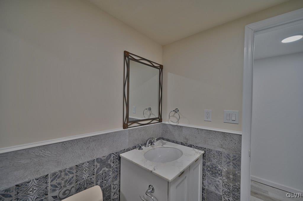 139 Winter Hill Road Effort, PA 18330 - Photo 48 of 50 a bathroom with a sink and a mirror