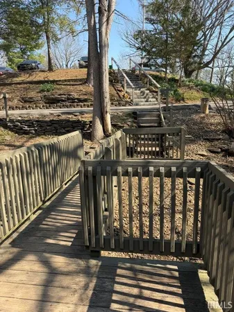 $182,900 | 9052 South Pointe Ridge Lane, Bloomington, IN 47401