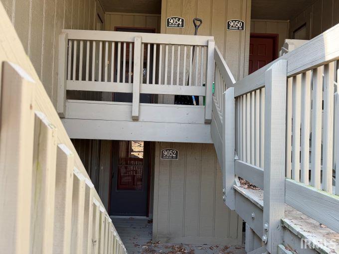 9052 South Pointe Ridge Lane Bloomington, IN 47401 - Photo 3 of 20