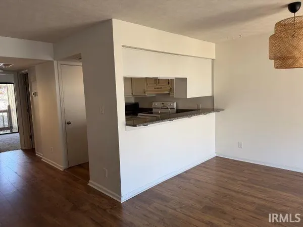 $182,900 | 9052 South Pointe Ridge Lane, Bloomington, IN 47401