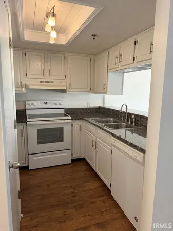 $182,900 | 9052 South Pointe Ridge Lane, Bloomington, IN 47401