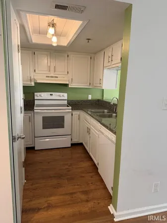 $182,900 | 9052 South Pointe Ridge Lane, Bloomington, IN 47401