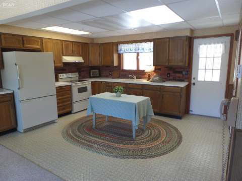 8164 Buckell Lake Road Holly, MI 48442 - Photo 9 of 36 20457116-8.JPG