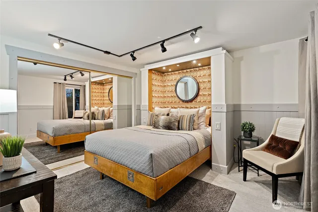 $629,900 | 3030 14th Avenue West, Unit 106, Seattle, WA 98119