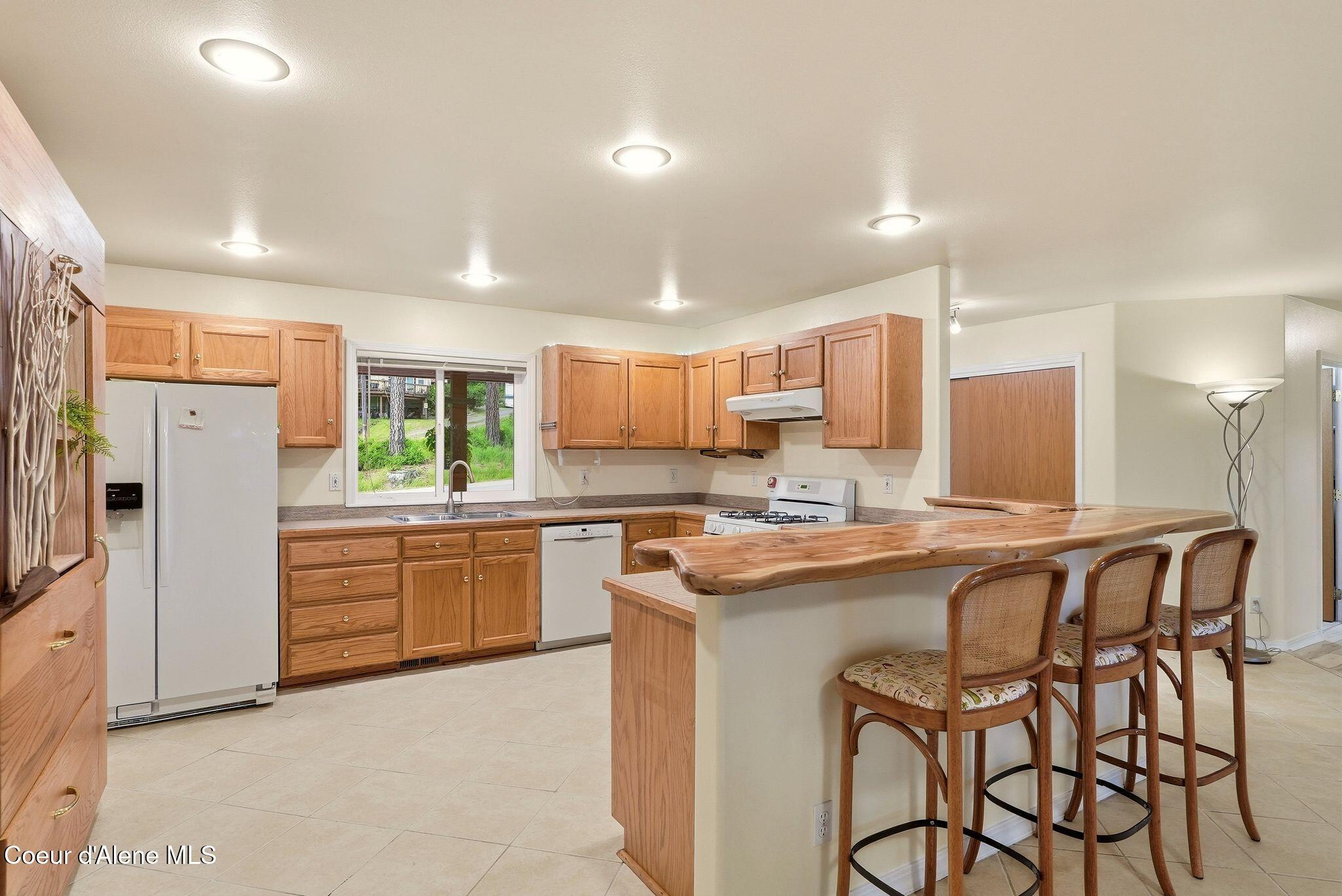 955 Bottle Bay Road Sagle, ID 83860 - Photo 14 of 66 Kitchen