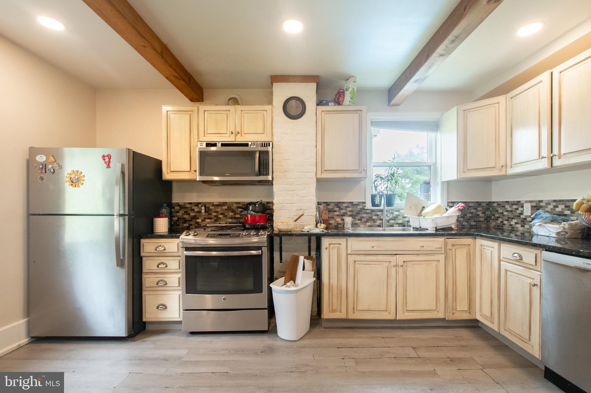 231 State Road Avondale, PA 19311 - Photo 2 of 22