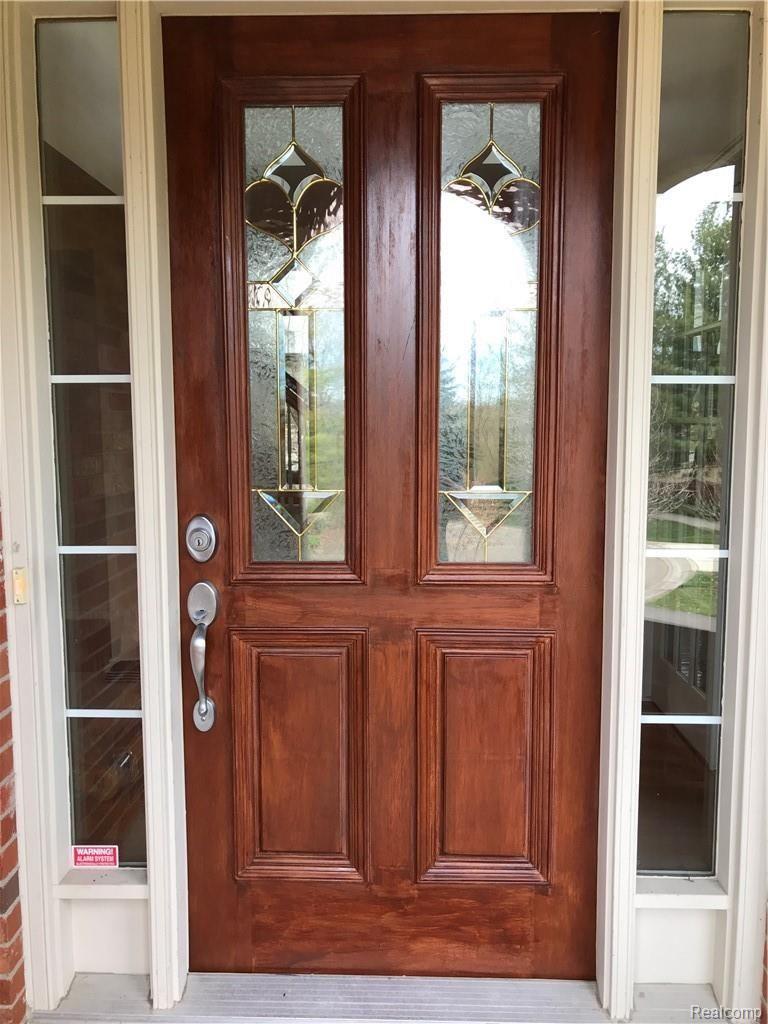 510 Bloomer Ridge Drive Rochester, MI 48307 - Photo 4 of 48 57783094970__5DC9E633-0895-4083-9ABD-7C6A5FE9BB9C.JPG