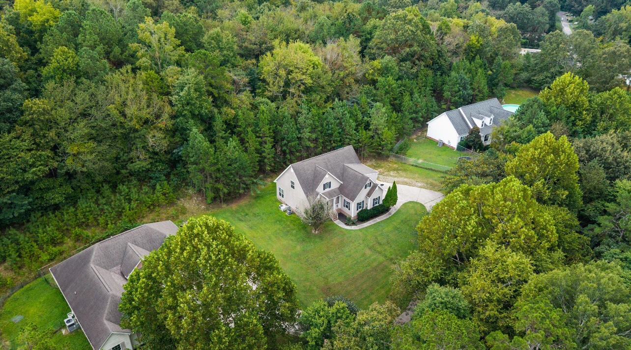 2095 Baggett Road Ringgold, GA 30736 - Photo 33 of 34 a view of a table and chairs in the garden