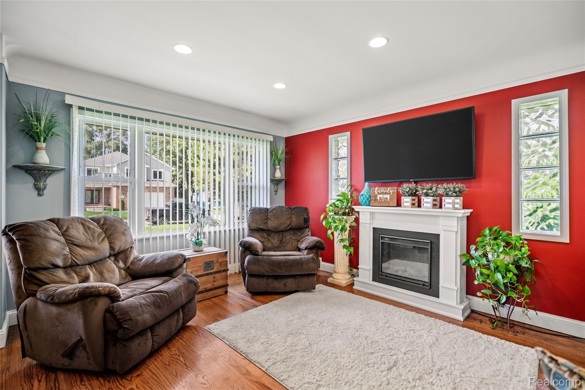 2447 Eastern Avenue Rochester, MI 48307 - Photo 12 of 41 Eastern-11.jpg