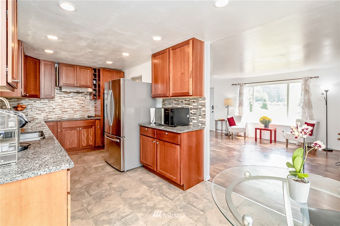 1024 Russell Road Snohomish, WA 98290 - Photo 8 of 28 Gallery Image 8