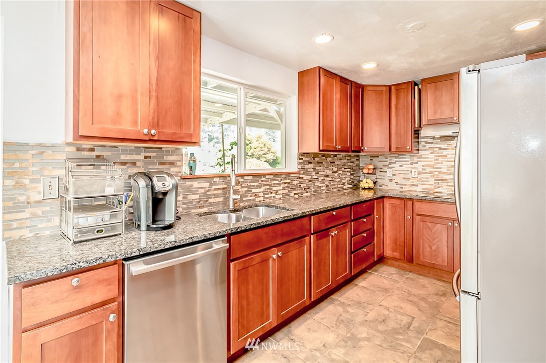 1024 Russell Road Snohomish, WA 98290 - Photo 9 of 28 Gallery Image 9