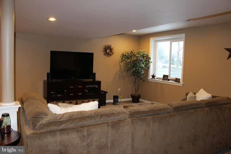 2935 Weaver Road Lancaster, PA 17601 - Photo 22 of 27