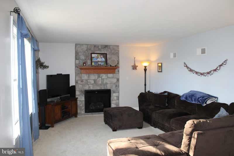 2935 Weaver Road Lancaster, PA 17601 - Photo 8 of 27