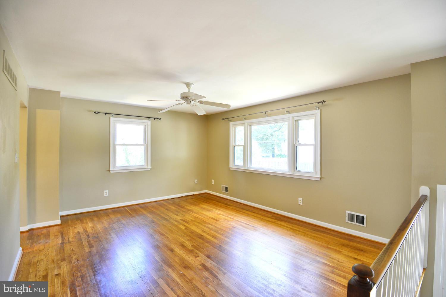 1630 Marlboro Road Edgewater, MD 21037 - Photo 2 of 30 Beautiful hardwood floors