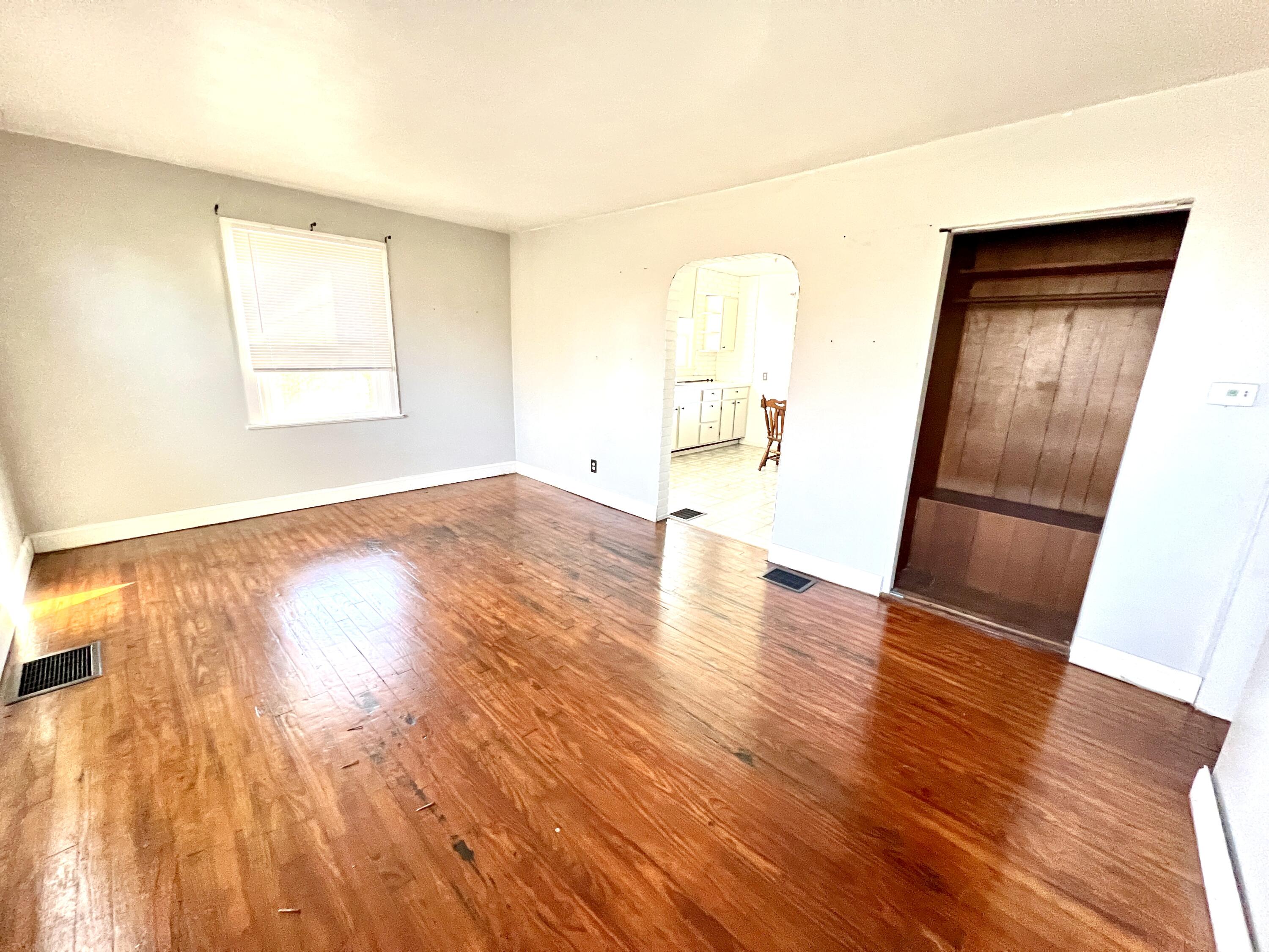 3145 Troy Road Springfield, OH 45504 - Photo 6 of 37