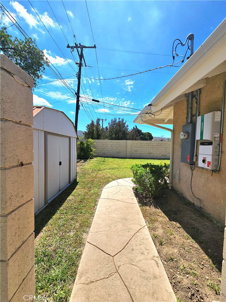 2092 Cutler Street Simi Valley, CA 93065 - Photo 25 of 34