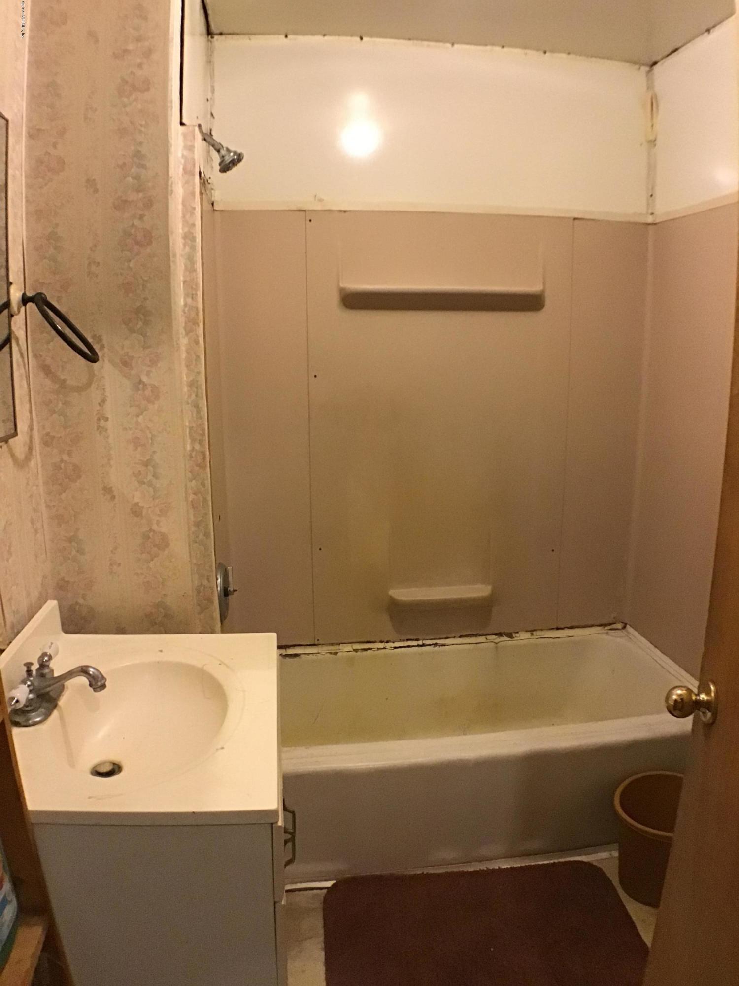 242 Katherine Road Jacksonville, FL 32218 - Photo 3 of 9 F5E13F2D-15B2-4CB2-9281-447CC4515C10