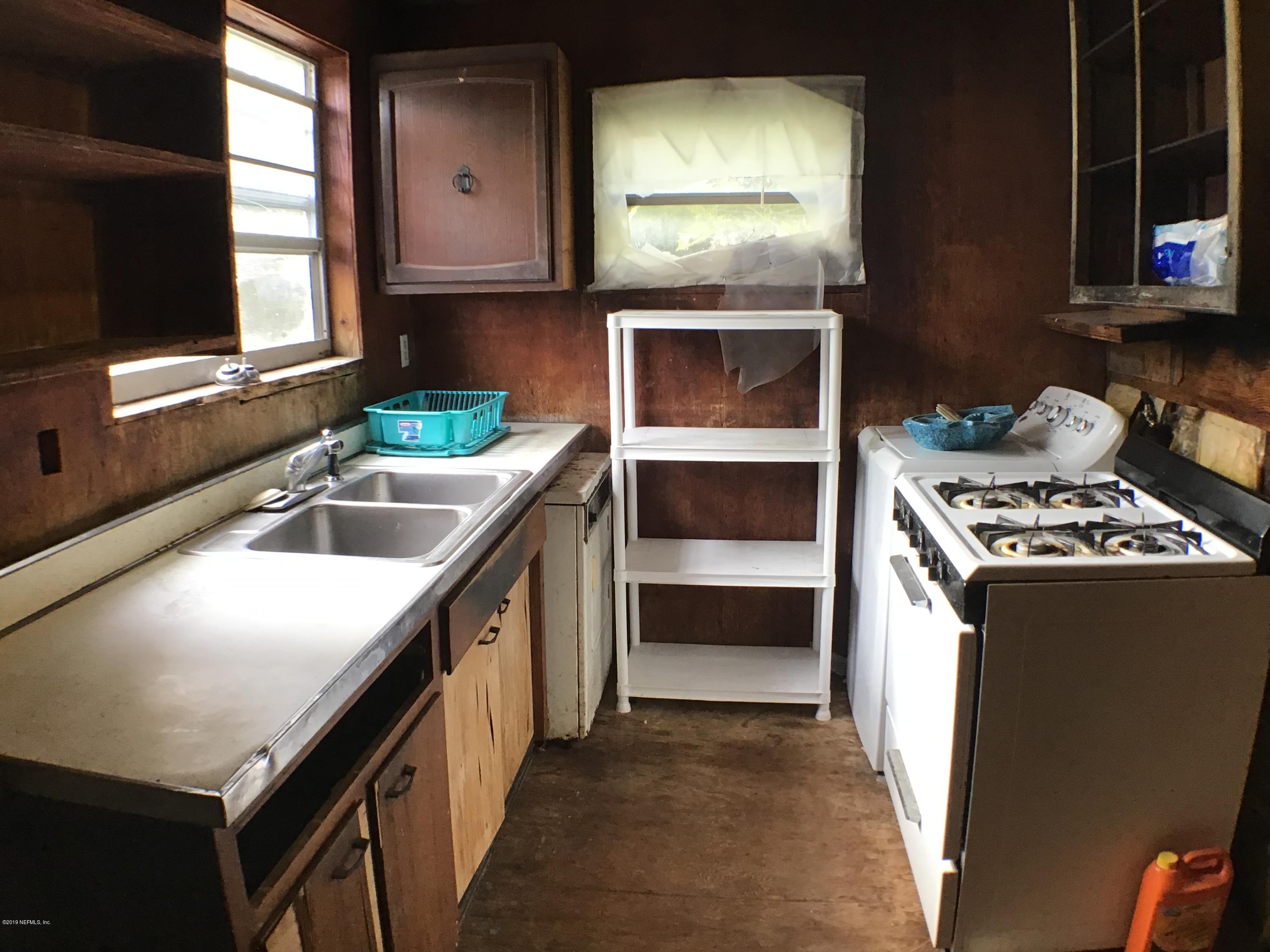 242 Katherine Road Jacksonville, FL 32218 - Photo 7 of 9 36A88730-7DBD-4D5D-8DE5-676923FAC454