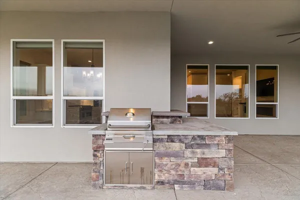 $949,000 | 2252 Oak Creek Drive, Copperopolis, CA 95228