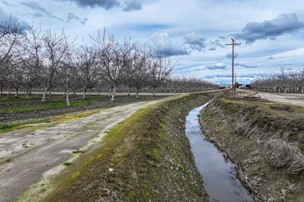 $960,000 | 0 Unnamed Road, Visalia, CA 93292