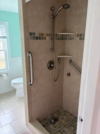 $3,400 | 42 Charnock Street, Unit 1, Beverly, MA 01915