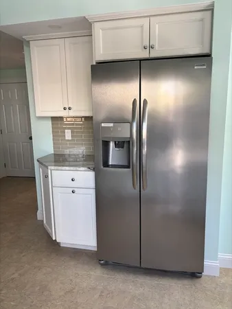 $3,400 | 42 Charnock Street, Unit 1, Beverly, MA 01915