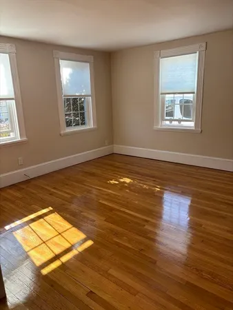 $3,400 | 42 Charnock Street, Unit 1, Beverly, MA 01915