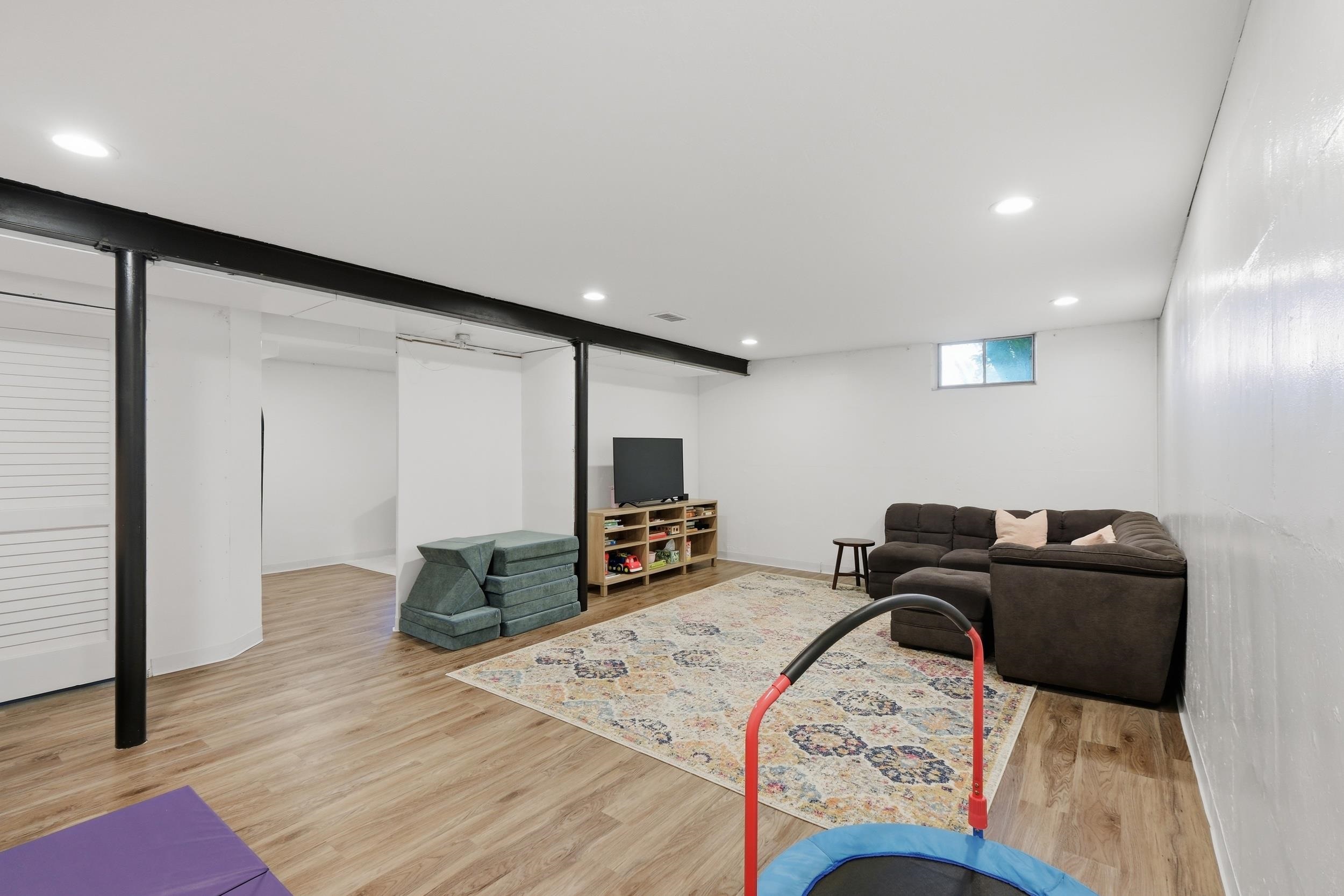 713 Dempsey Road Madison, WI 53714 - Photo 27 of 38
