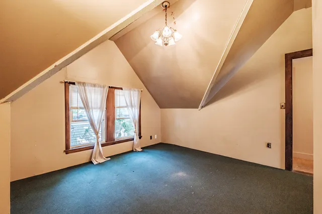 $419,000 | 21 Laurel Avenue, Auburn, ME 04210