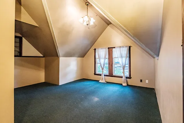 $419,000 | 21 Laurel Avenue, Auburn, ME 04210